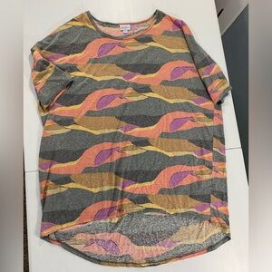 Gently Worn XL Fits Like a 2X Mid Sleeve Tunic LuLaRoe Irma Camo